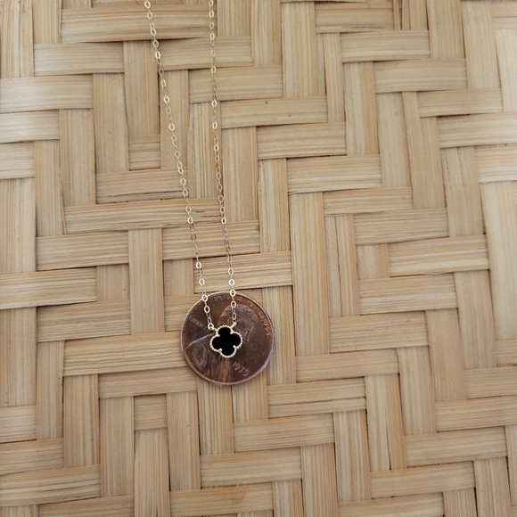 18K‎ Yellow Saudi Gold Clover Necklace Pendant Black NEW Mini Lightweight - Picture 8 of 10